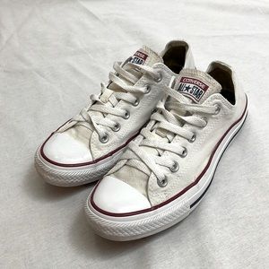 Converse low top Chuck Taylor All Star shoes
